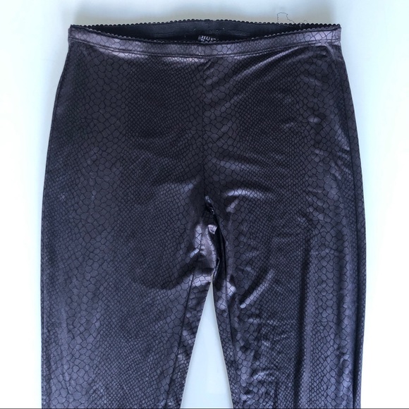 HUE Pants - HUE Brand - Faux Leather Snake Print Leggings